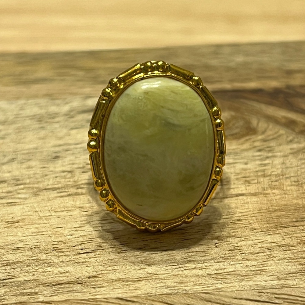 GOLD PLATED SERPENTINE GEMSTONE RING SIZE 7 - Picture 4 of 8